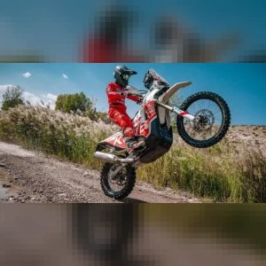 Мотоцикл KOVE 450 RALLY REGULAR EDITION  от официального дилера Darexmoto